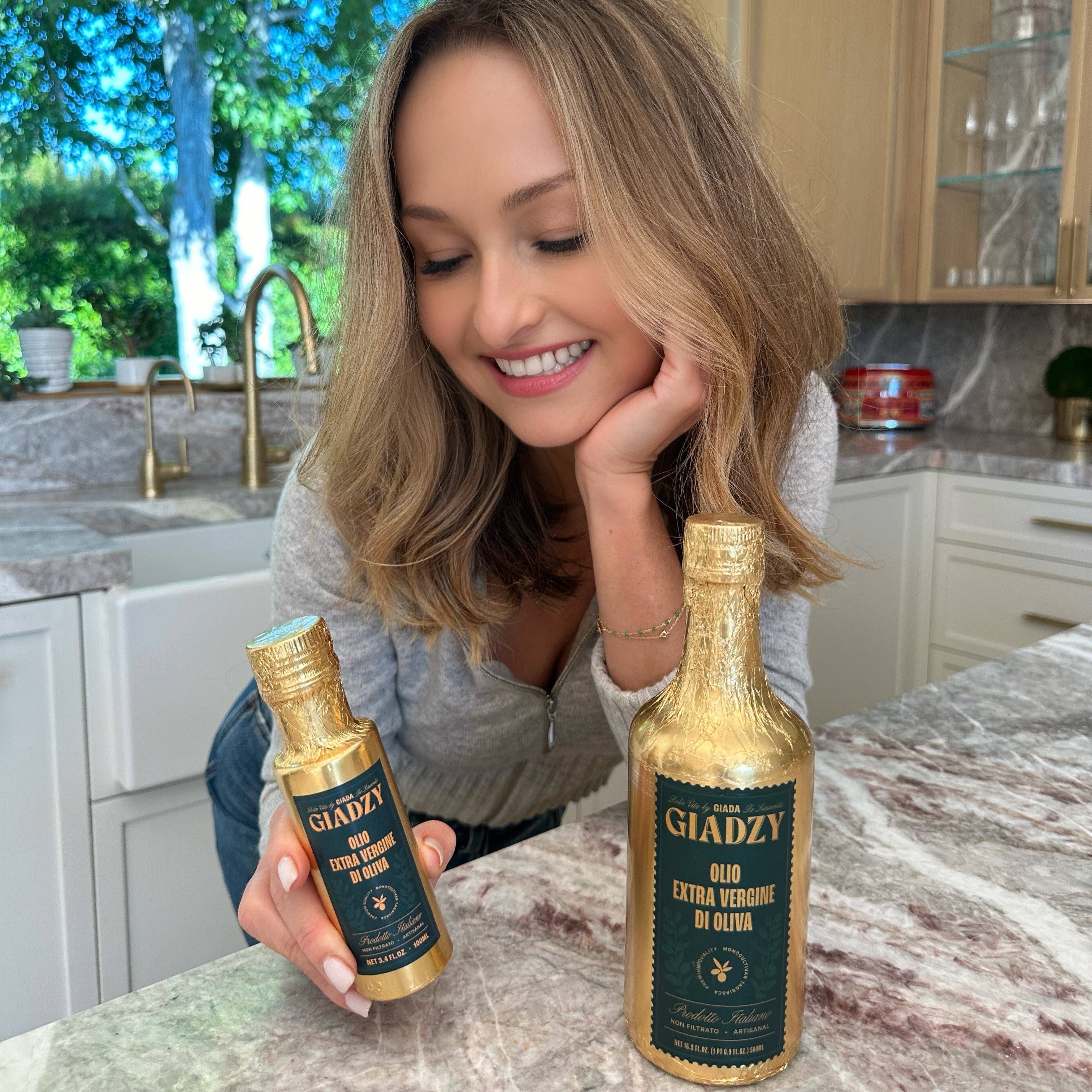Mini Gold-Wrapped Extra Virgin Olive Oil: 3.4 fl oz
